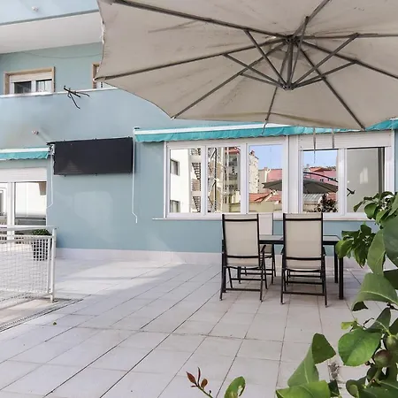 Almirante Terrace By Homing * Lisbon