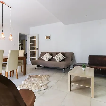 Almirante Terrace By Homing Apartment *