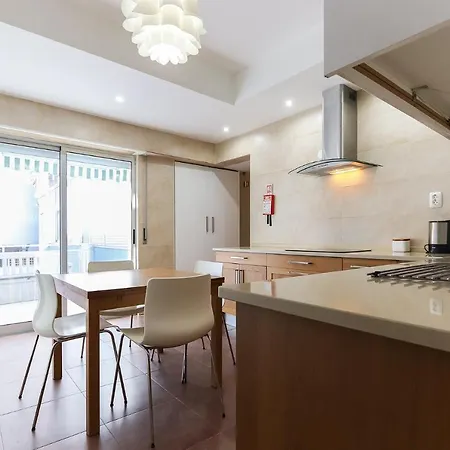 Almirante Terrace By Homing Apartment *